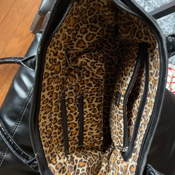 Guess Purse - Picture 4 of 5